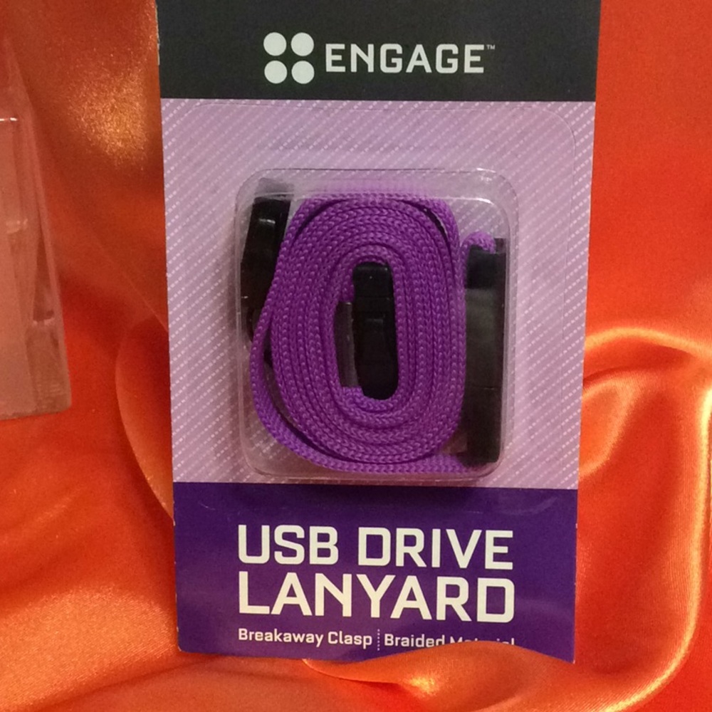 🐶  USB Drive & Breakaway Clasp & Braided  Lanyard